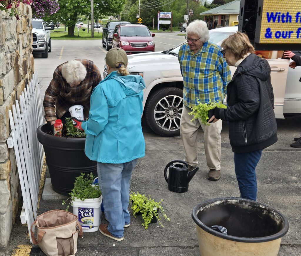 7280 District Newsletter June 2026 harrisville flowers2